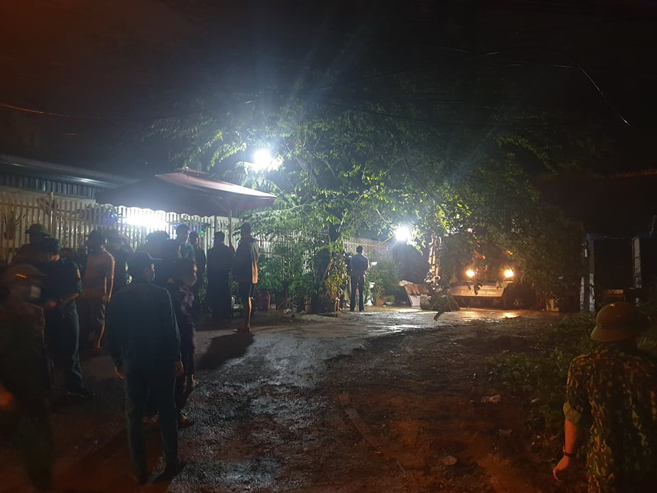 Sập kè đá trong cơn mưa lớn, một người tử vong tại chỗ ảnh 1