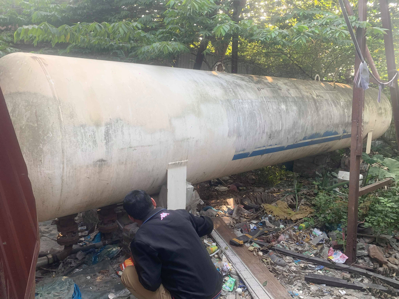 Theo chân Cảnh sát Kinh tế Hải Phòng bắt gas lậu ảnh 8