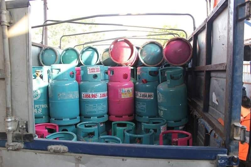 Theo chân Cảnh sát Kinh tế Hải Phòng bắt gas lậu ảnh 7