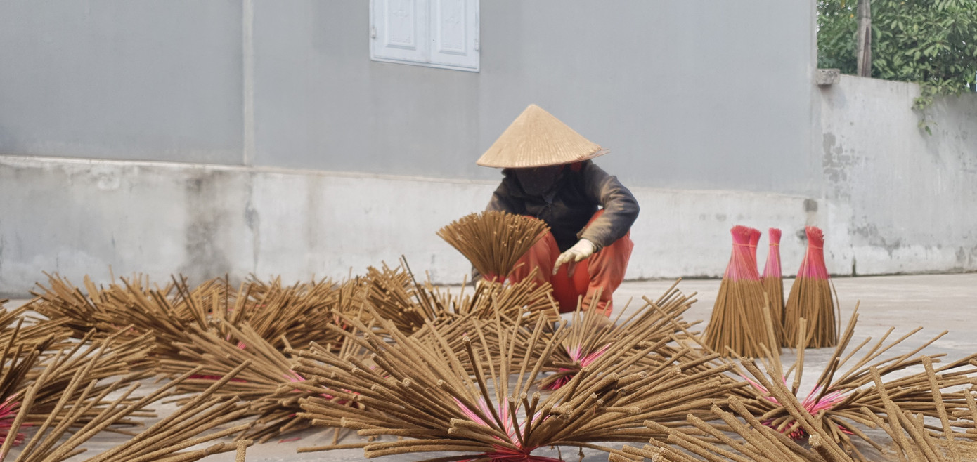 Thăm làng nghề làm hương thủ công nổi tiếng ở Hải Phòng ảnh 1