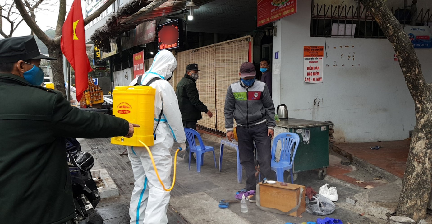 Chủ quán bị phạt 15 triệu đồng vì bán đồ ăn sáng giữa mùa dịch ảnh 1