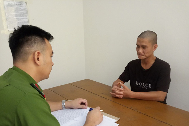 Khởi tố đối tượng tàng trữ 2 khẩu súng quân dụng ảnh 1