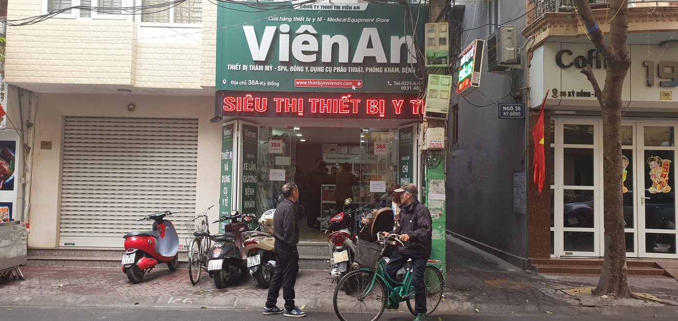 Phạt 30 triệu đồng nhà thuốc bán khẩu trang y tế 400.000/hộp ảnh 2