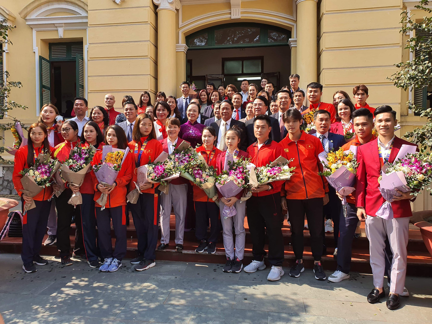 Hải Phòng 'mưa' tiền thưởng cho các VĐV đạt thành tích cao SEA Games 30 ảnh 2