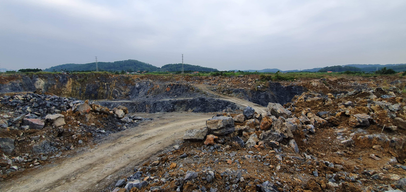 Sạt mỏ đá tại Hải Phòng, 2 người thương vong ảnh 1