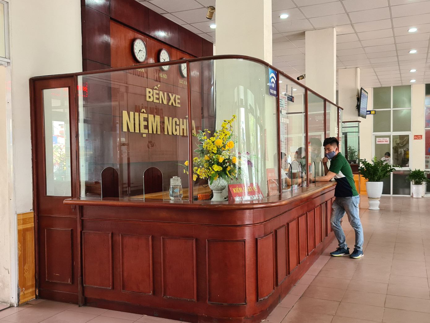 Cảnh đìu hiu chưa từng có ở Hải Phòng, cả bến xe chỉ phục vụ 1 khách đường dài ảnh 3