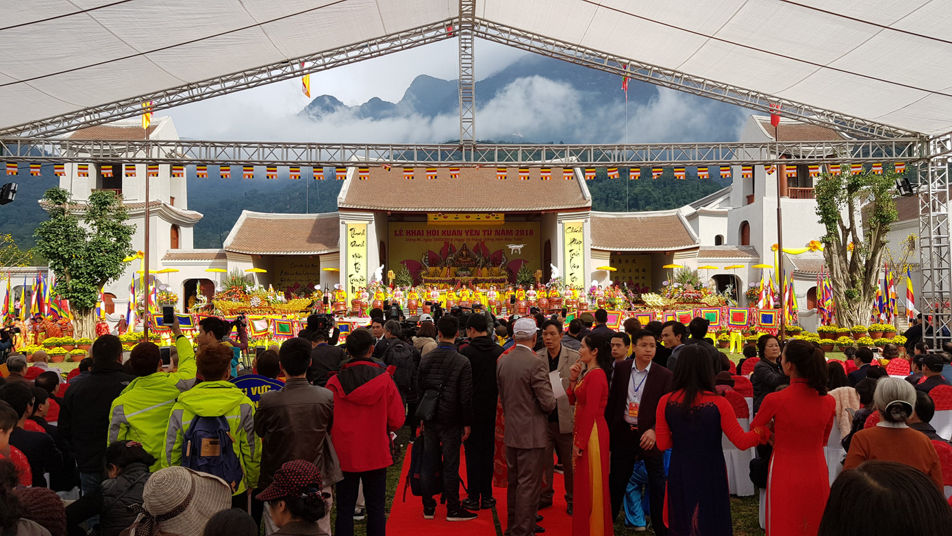 Quảng Ninh dừng tổ chức các lễ hội lớn để chống dịch corona ảnh 1