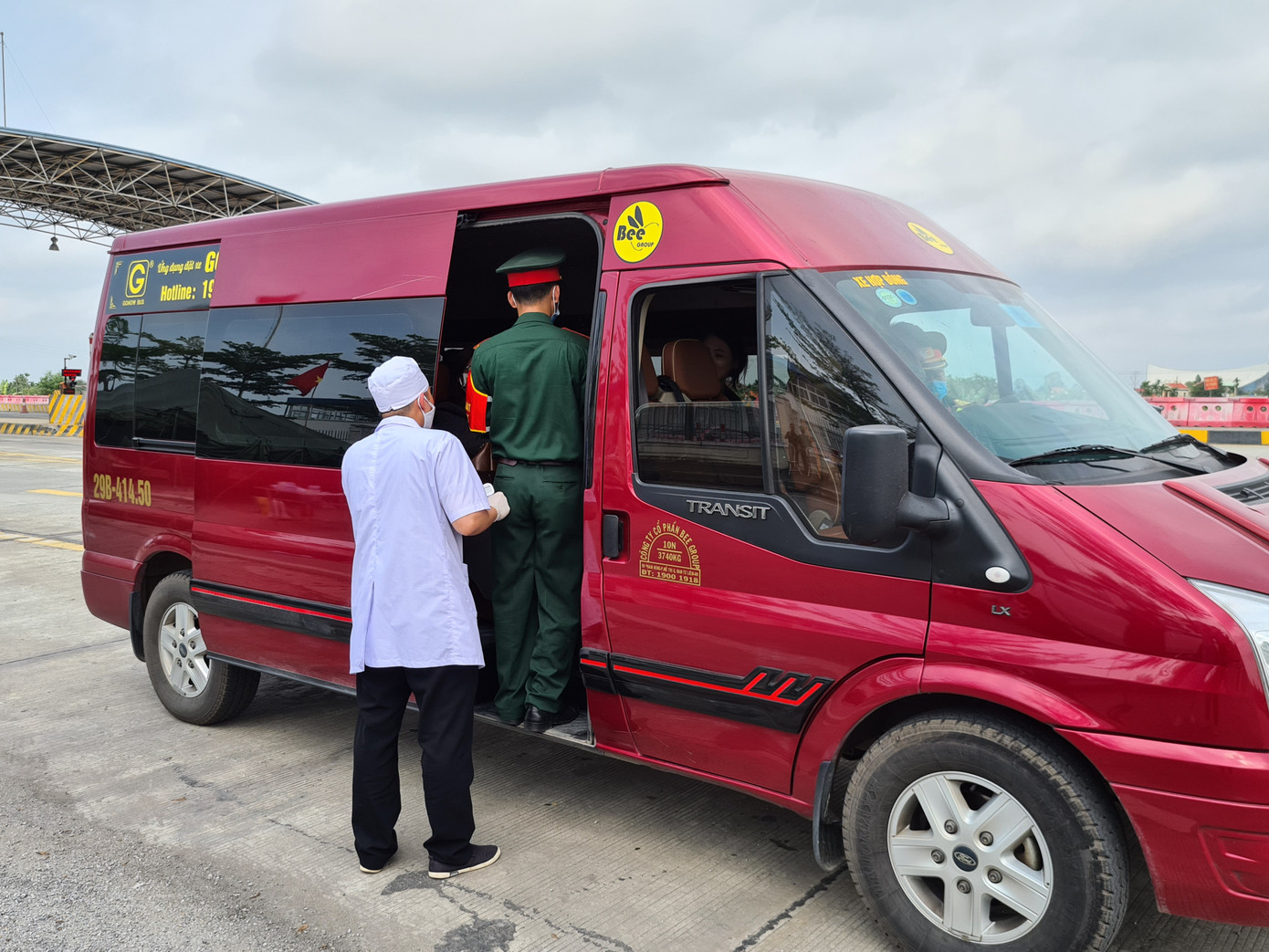 Ngày đầu hoạt động của 6 chốt đường bộ kiểm soát dịch COVID-19 ở Hải Phòng ảnh 2