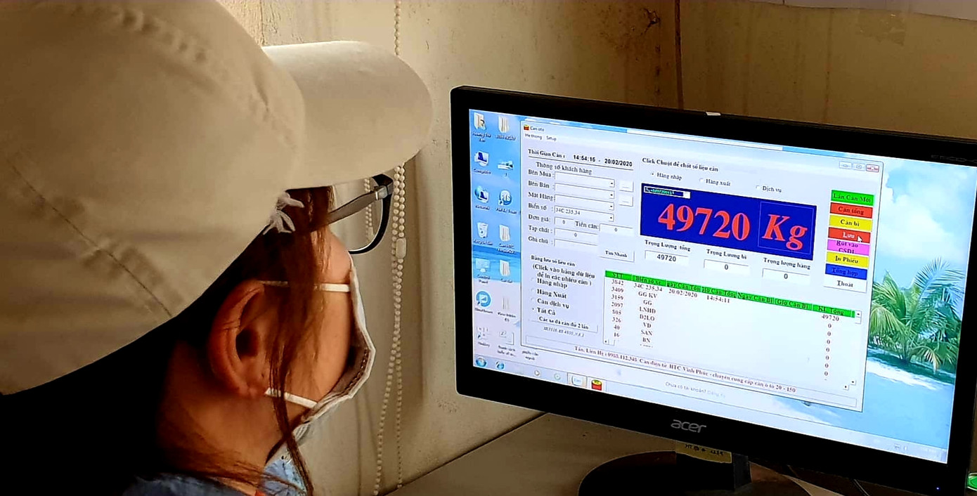 Tận thấy xe 'Hổ vồ' lộng hành trên quốc lộ 18 ảnh 9