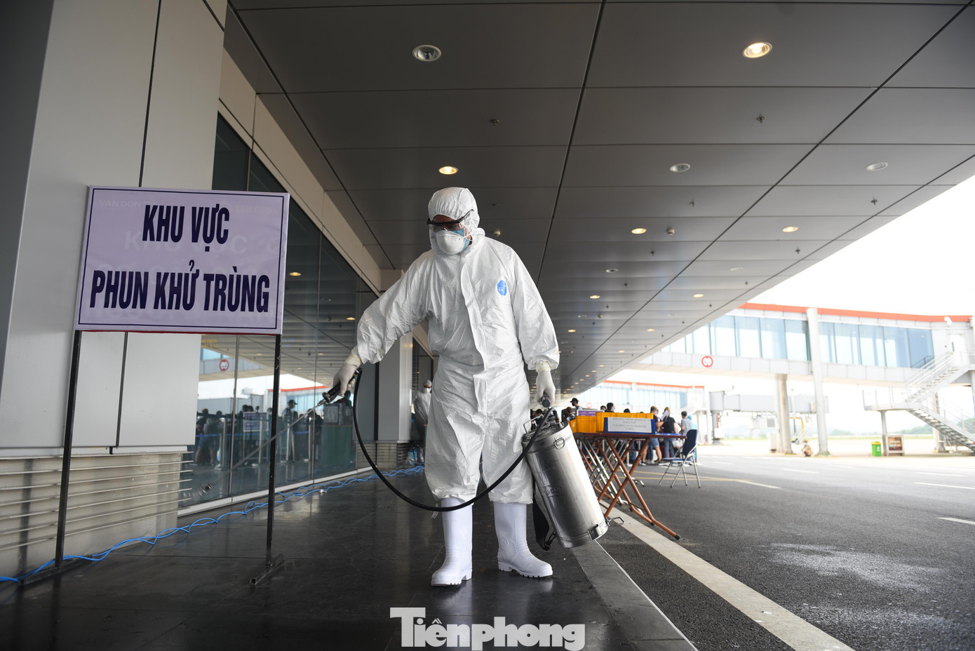 Sân bay Vân Đồn đón thêm hơn 500 người Việt về từ vùng dịch châu Âu ảnh 5