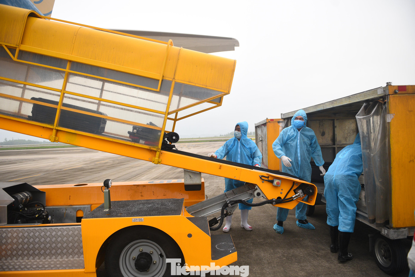 Sân bay Vân Đồn đón thêm hơn 500 người Việt về từ vùng dịch châu Âu ảnh 6