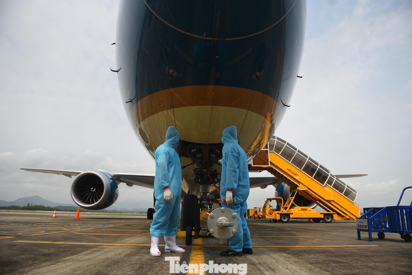 Sân bay Vân Đồn đón thêm hơn 500 người Việt về từ vùng dịch châu Âu ảnh 4