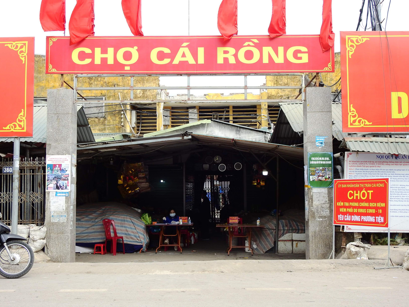 Quảng Ninh phong tỏa 6 xã, 1 thị trấn thuộc huyện Vân Đồn từ 0h ngày 2/2 ảnh 3