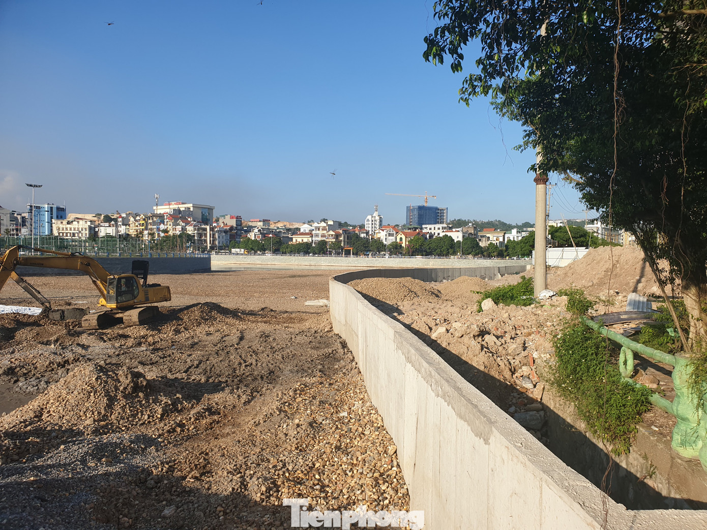 Dự án lấn hồ điều hòa, Quảng Ninh liên tục phê duyệt rồi lại tạm dừng ảnh 1