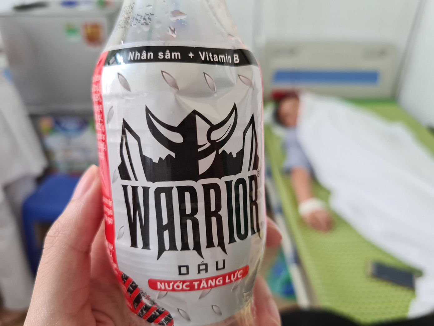 Hàng chục học sinh tiểu học Hải Phòng ngộ độc sau khi uống nước ngọt đóng chai ảnh 2