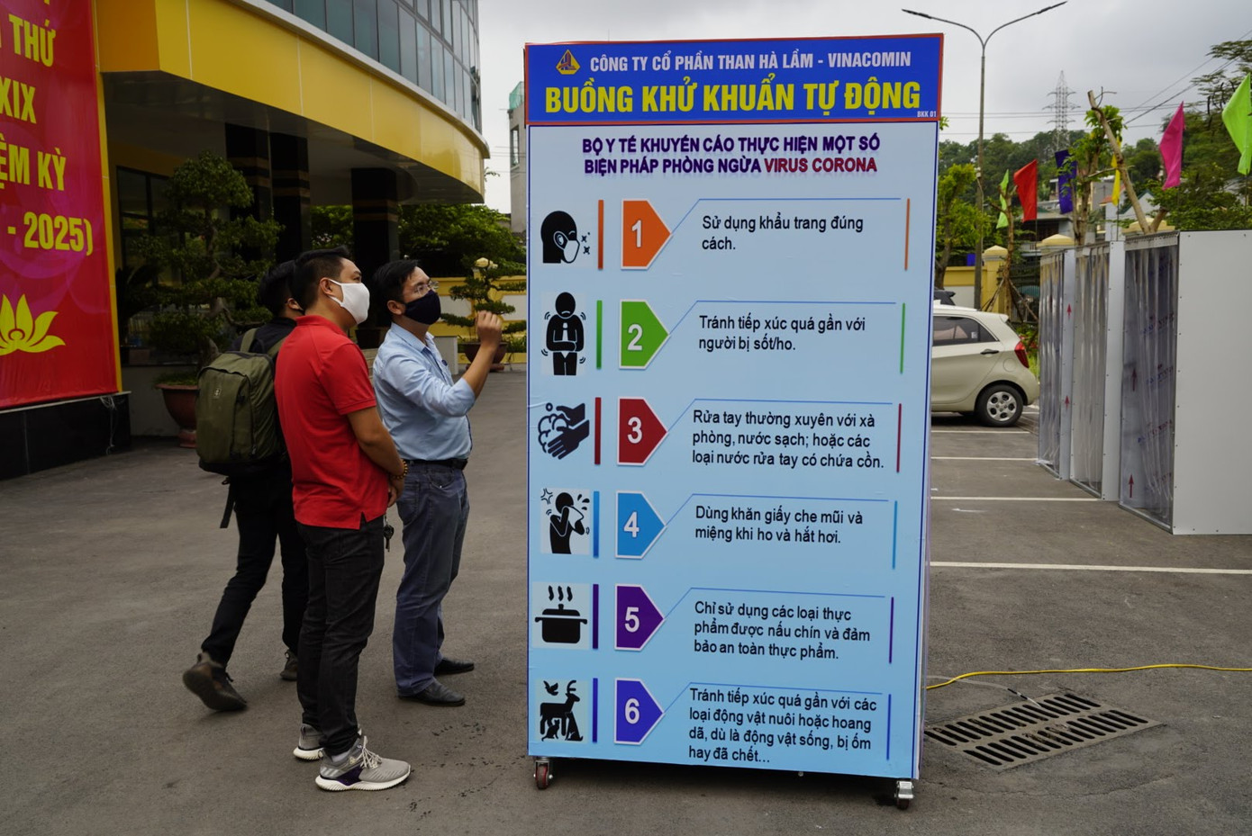 Công ty than chế tạo buồng khử khuẩn công suất 'khủng' cho công nhân ảnh 4