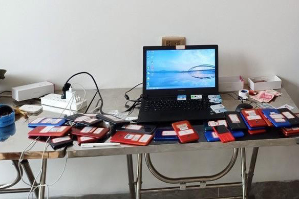 Nhóm người Trung Quốc bị truy nã vượt biên vào Việt Nam tổ chức đánh bạc ảnh 1