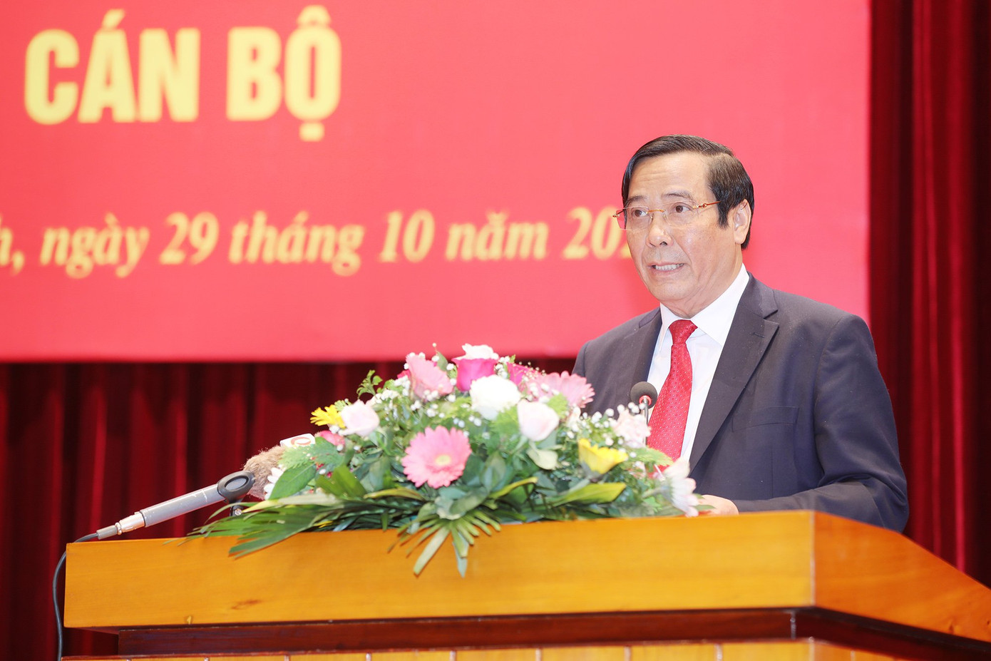 Thứ trưởng Bộ Xây dựng làm Phó Bí thư Tỉnh ủy Quảng Ninh ảnh 2