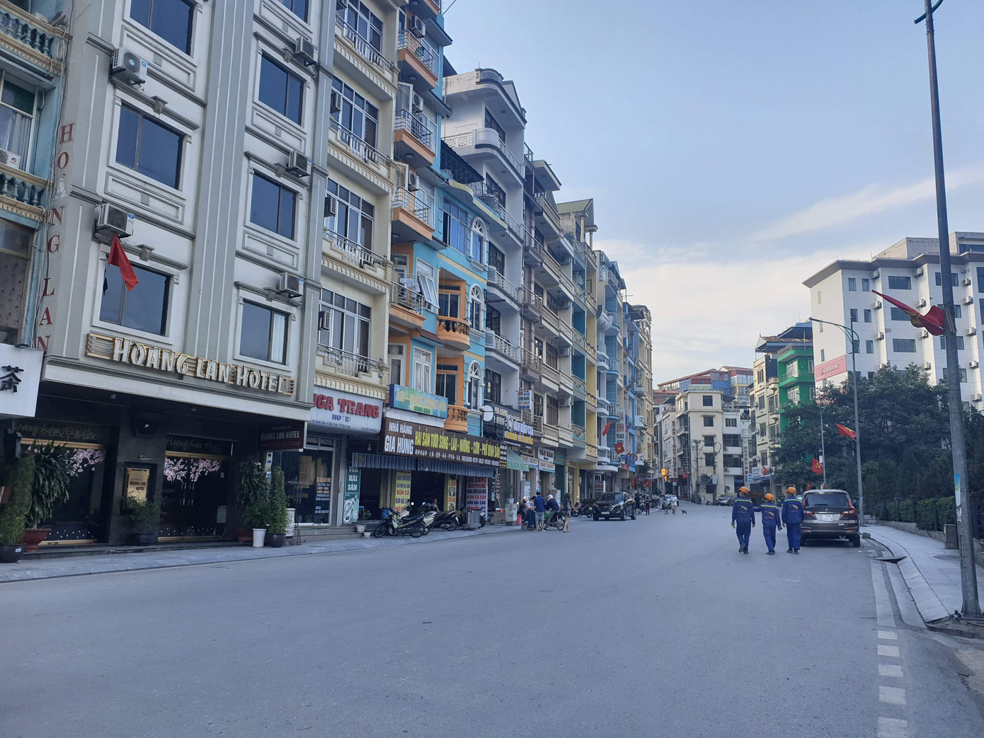 Quảng Ninh không bóng du khách trong ngày đầu nghỉ lễ 30/4 ảnh 5