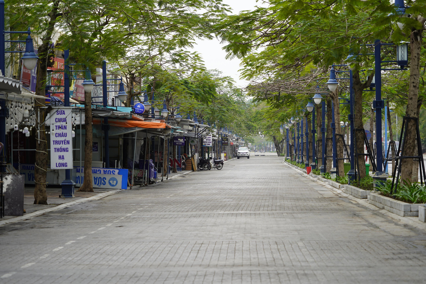 Mở cửa du lịch nội tỉnh, Hạ Long vẫn 'vắng như chùa bà Đanh' ảnh 8