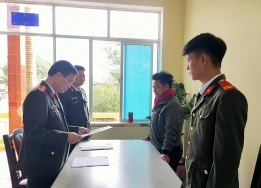 Doạ bắn trưởng công an xã vì bị phạt 250.000 đồng ảnh 1