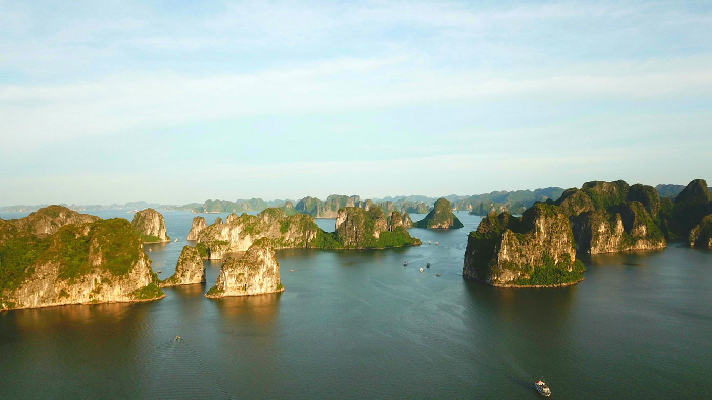 Vịnh Hạ Long: Phí liên tục tăng 'ngất ngưởng', chất lượng dịch vụ 'giậm chân' ảnh 1