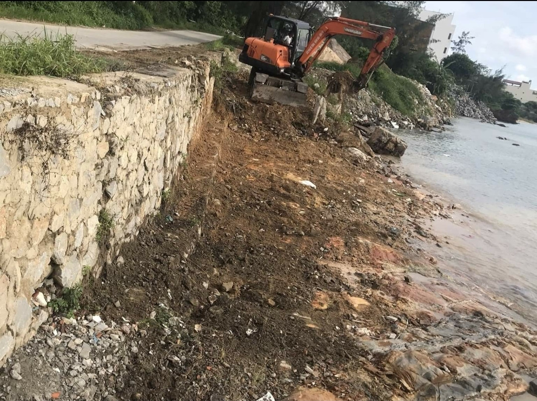 Chủ tịch thị trấn phân trần vụ đổ trộm chất thải ở Cô Tô ảnh 3