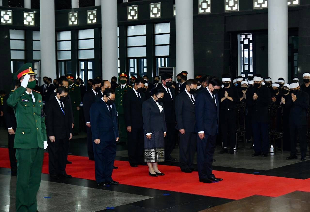 Thủ tướng Lào viếng nguyên Tổng Bí thư Lê Khả Phiêu ảnh 3