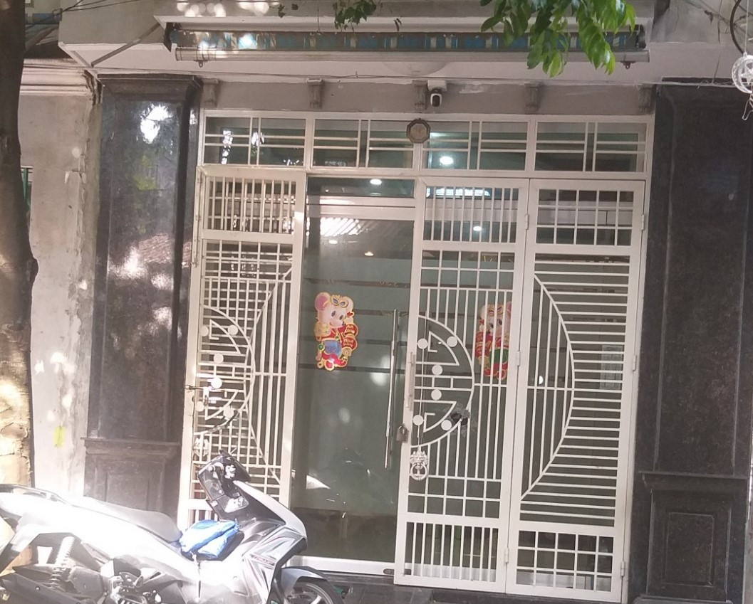 Truy tìm 2 người đàn ông nghi nổ súng vào nhà dân trong đêm ảnh 1