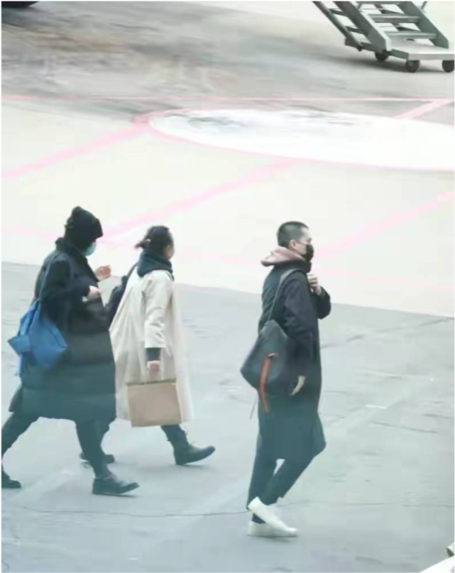 Vương Phi chụp ảnh cùng tình trẻ tin đồn và con gái giữa nghi vấn chia tay Tạ Đình Phong ảnh 7