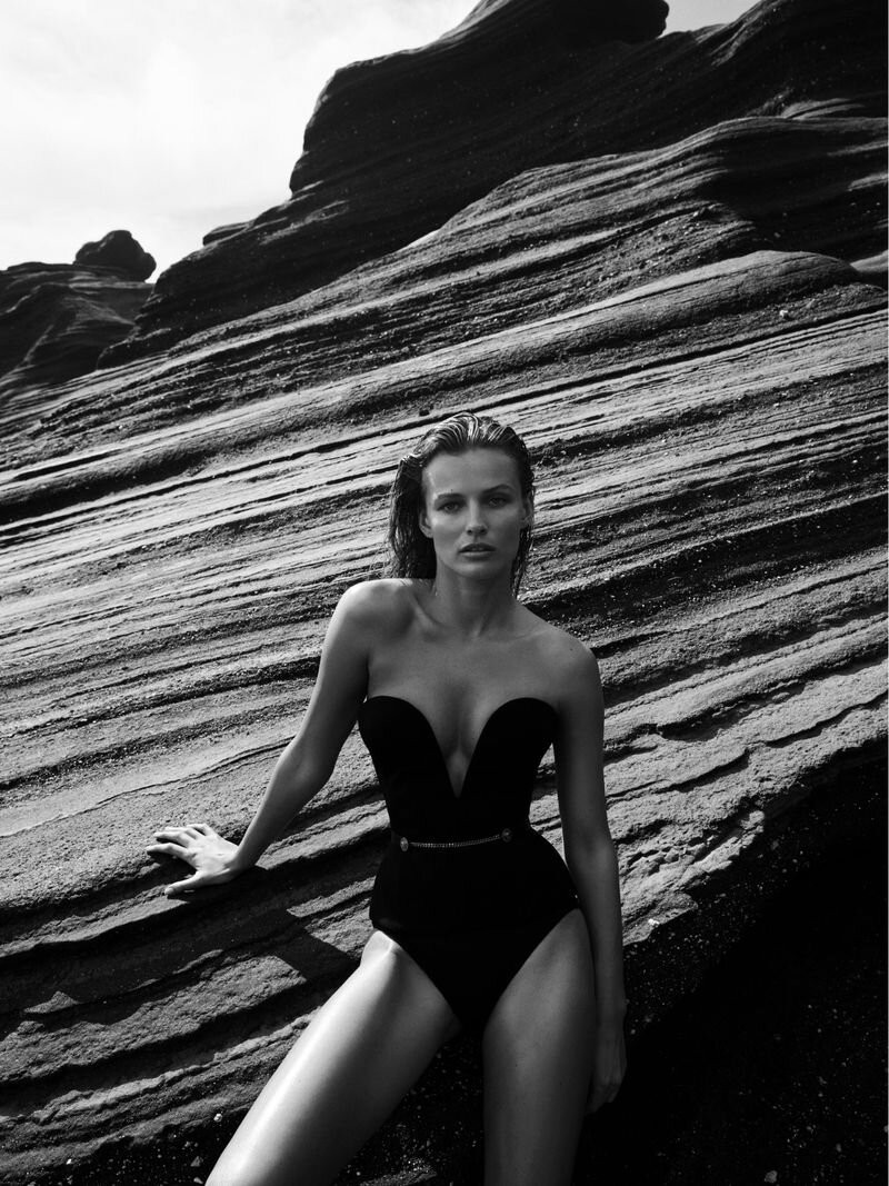 Mỹ nhân Edita Vilkeviciute chụp ngực trần nóng 'bỏng rẫy' ảnh 10