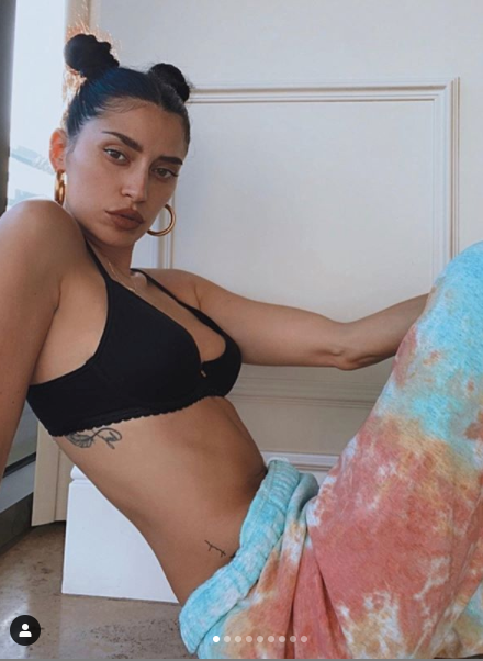 'Mỹ nhân nóng bỏng nhất Canada' lại khiến fan 'điên đảo' với loạt ảnh nội y ảnh 1