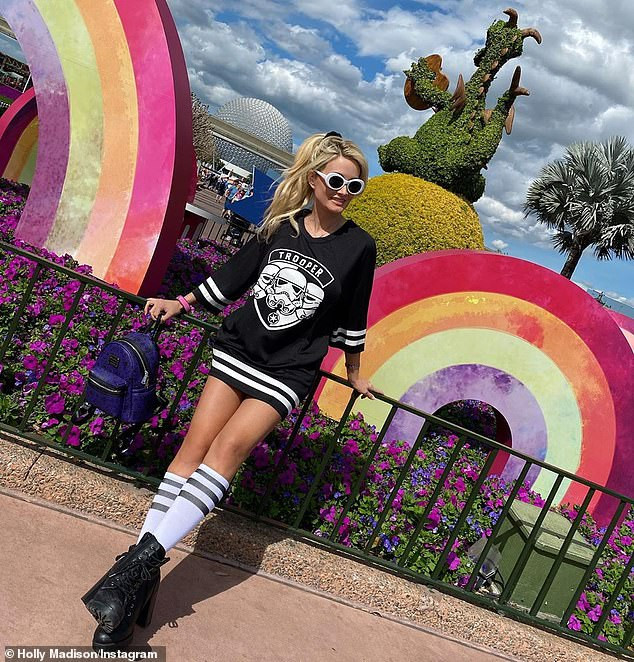 Nàng mẫu kém 53 tuổi, được ông trùm Playboy yêu nhất hiện ra sao? ảnh 4