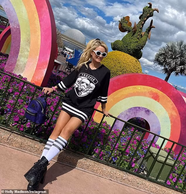 Nàng mẫu kém 53 tuổi, được ông trùm Playboy yêu nhất hiện ra sao? ảnh 4