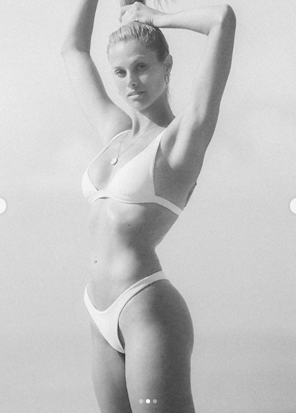 Mặc bikini bé xíu, nàng mẫu Natalie Roser khoe dáng đẹp như tạc tượng ảnh 2