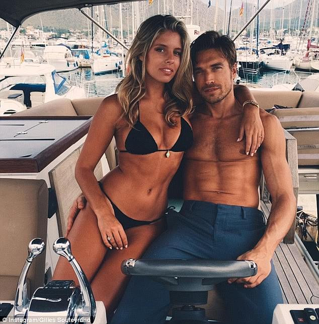 Natasha Oakley mặc bikini tôn dáng siêu nóng bỏng ảnh 4
