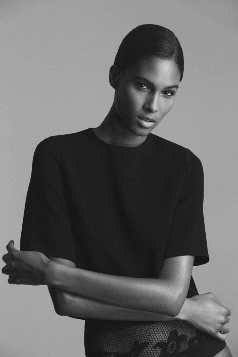 Siêu mẫu Cindy Bruna chụp khoả thân đẹp nuột nà không tỳ vết ảnh 9