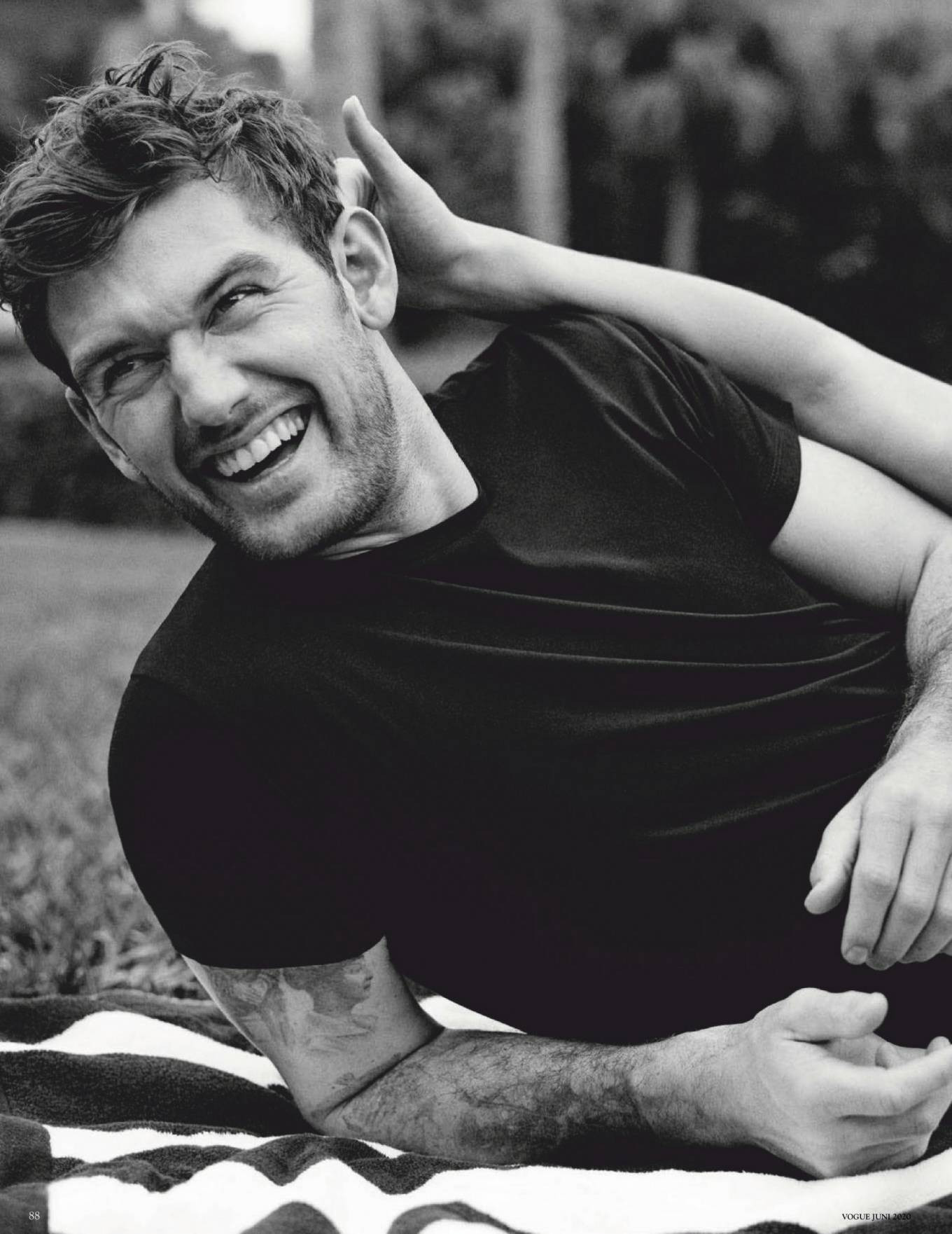 Toni Garrn 'tình bể bình' bên bạn trai khiến fan phải ghen tị ảnh 6