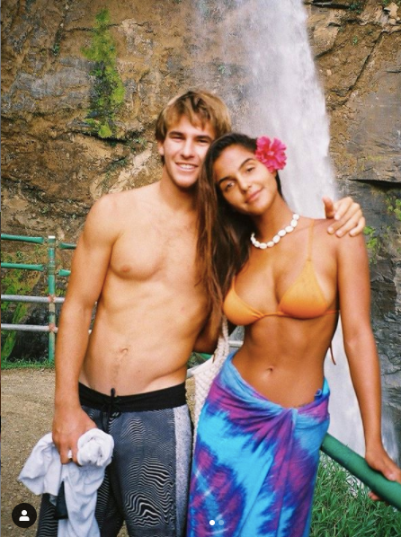 Nàng mẫu 9x tung ảnh 'giường chiếu' nóng bỏng 'nghẹt thở' ảnh 8