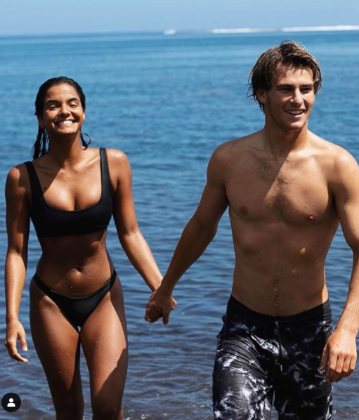 Nàng mẫu 9x tung ảnh 'giường chiếu' nóng bỏng 'nghẹt thở' ảnh 9