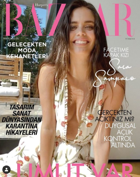 Thiên thần nội y Sara Sampaio 'thả rông' kém sắc xuống phố ảnh 4