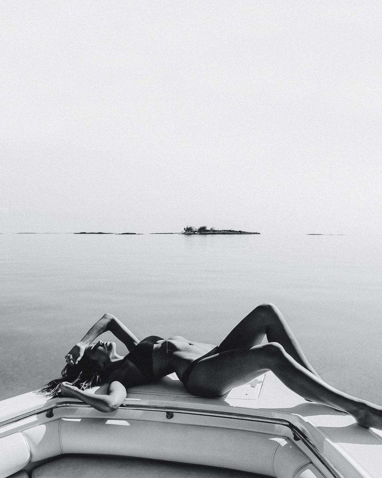 3 vòng khiến quý ông 'chao đảo' của mẫu nội y 9x có chỉ số cơ thể vàng ảnh 6