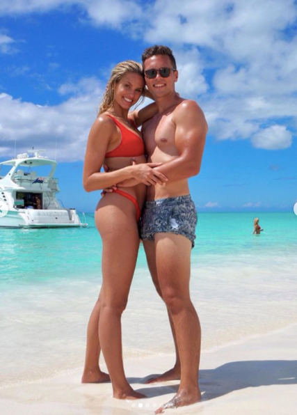 Body săn chắc, nóng bỏng 'từng cm' của chân dài Natalie Roser ảnh 9