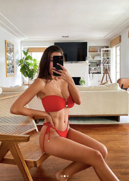 Mẫu áo tắm 9x gợi cảm 'nảy lửa' khiến quý ông mê mệt ngắm ảnh 7