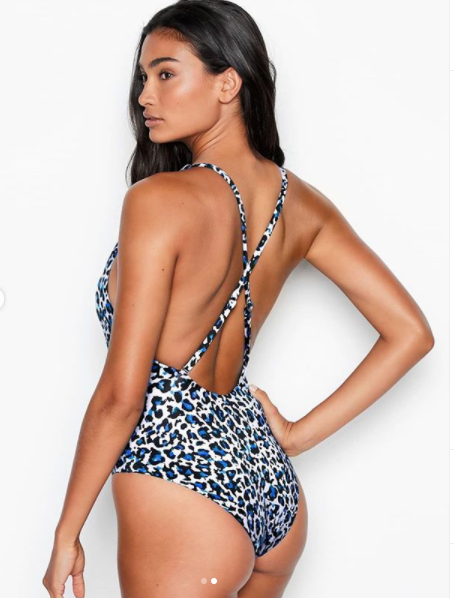 Kelly Gale 'nóng rực' với áo tắm 2 mảnh nhỏ xíu ảnh 10