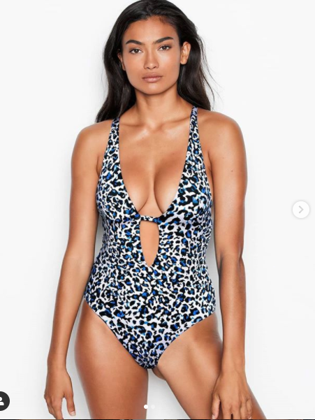 Kelly Gale 'nóng rực' với áo tắm 2 mảnh nhỏ xíu ảnh 9