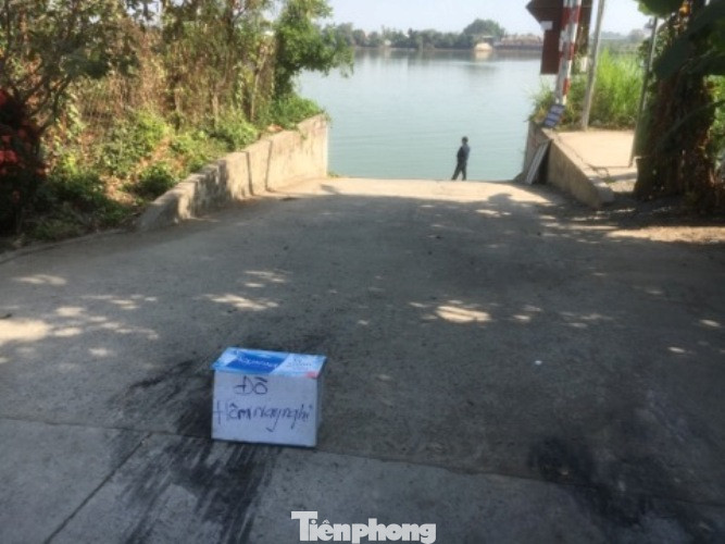 Tài công nói gì vụ ô tô lao từ phà xuống sông Đồng Nai? ảnh 1