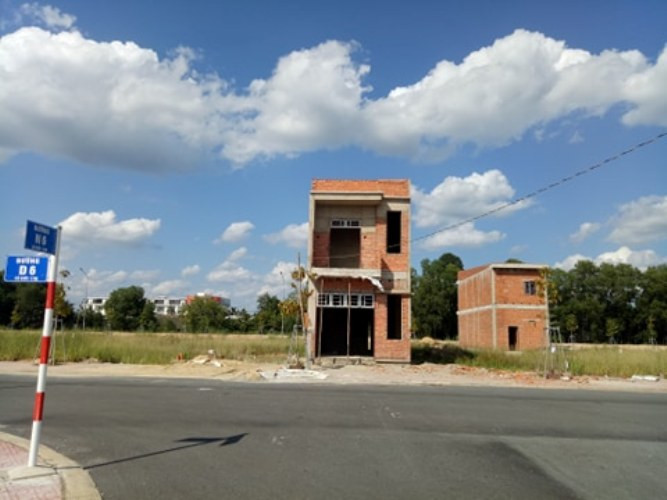 Đề xuất xử lý loạt sai phạm vụ ‘xẻ thịt’ hơn 7.500 m2 đất công ở Bình Dương ảnh 2