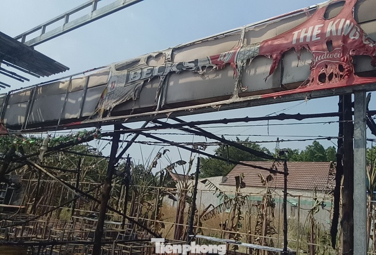 ‘Bà hỏa’ thiêu rụi một nhà hàng lớn giữa trung tâm thành phố ảnh 2