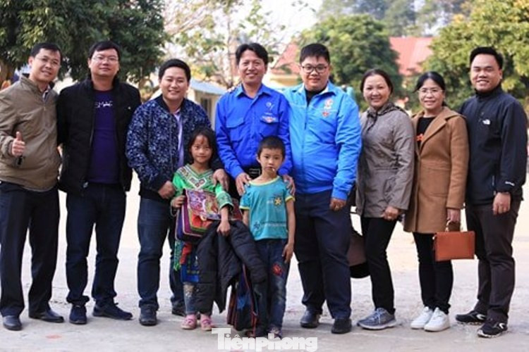 Thanh niên Bình Dương vượt hàng nghìn km mang áo ấm đến trẻ em Tây Bắc ảnh 5
